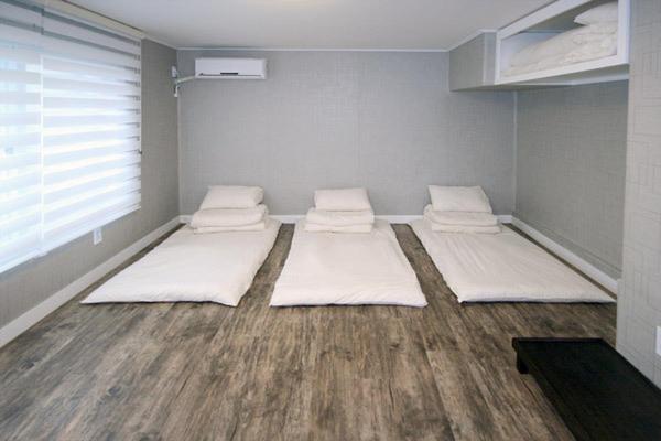 Crib 49 Guesthouse - Foreigner Only Seoul Eksteriør billede